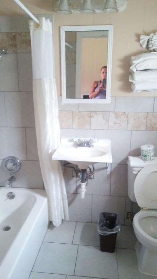 Garden Inn & Suites Нью Браунфелс Экстерьер фото