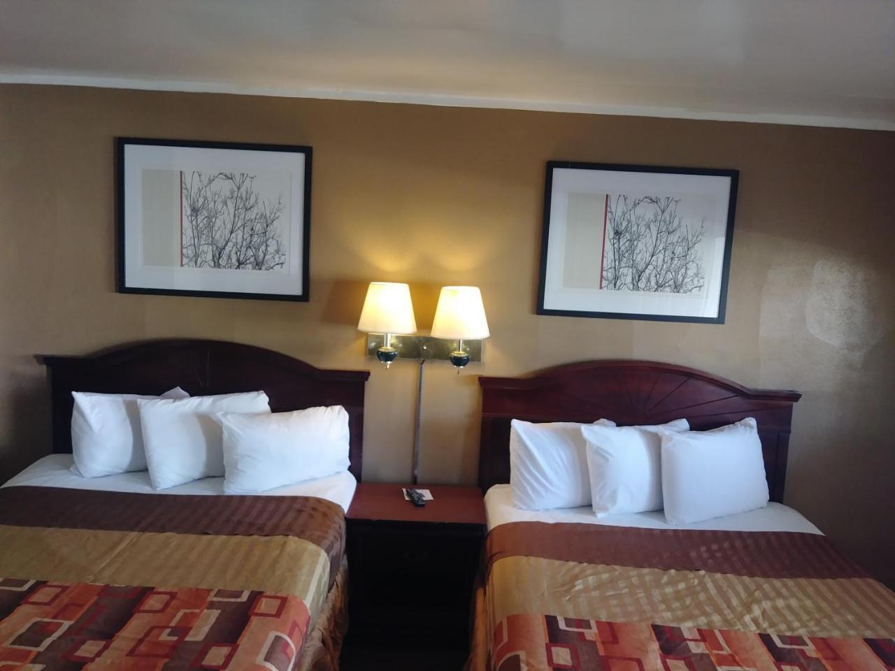Garden Inn & Suites Нью Браунфелс Экстерьер фото