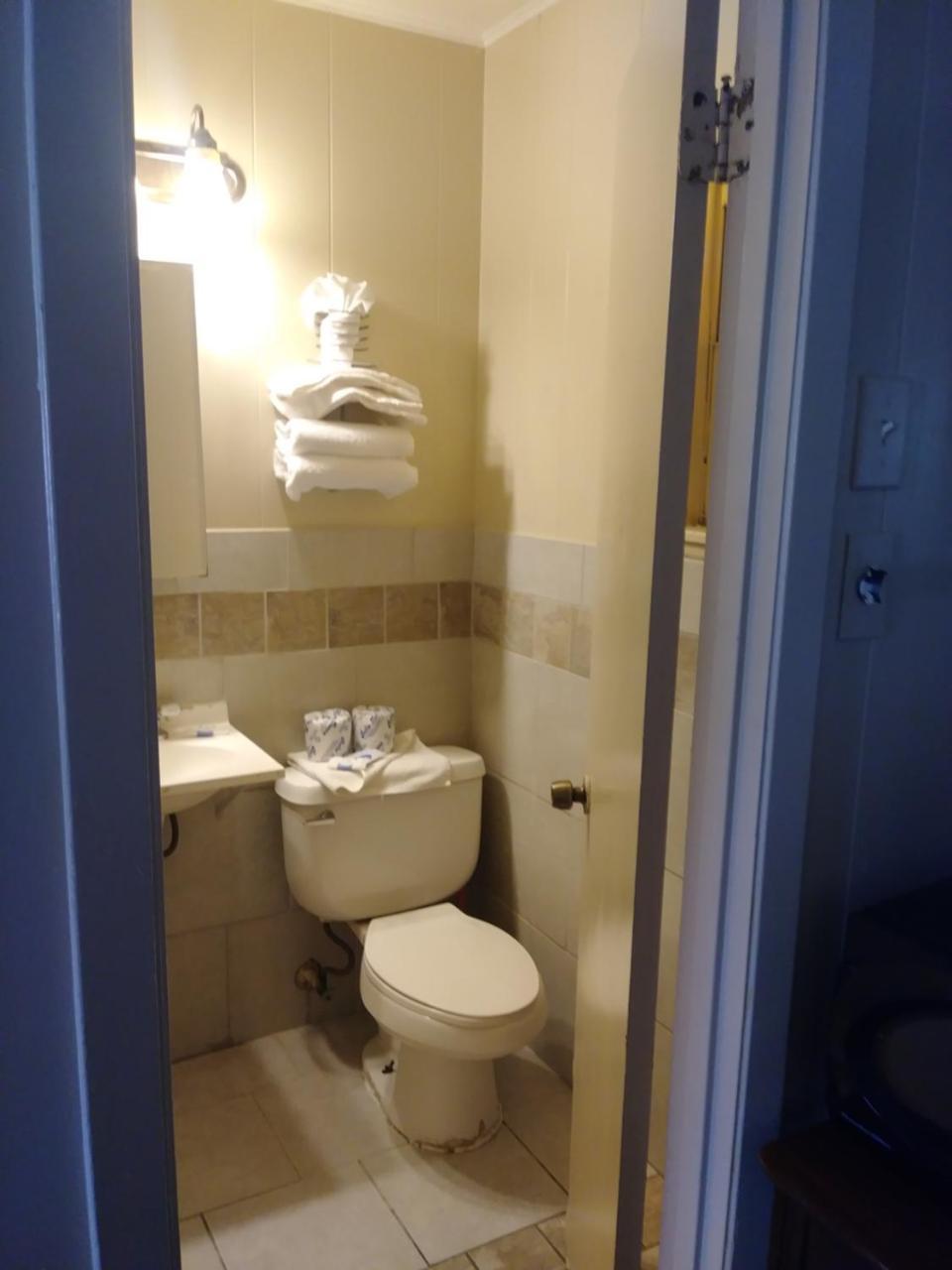 Garden Inn & Suites Нью Браунфелс Экстерьер фото